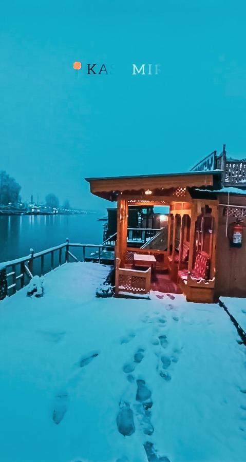 Hb Nancy Group Of Houseboats Hotel Srinagar  Exterior photo